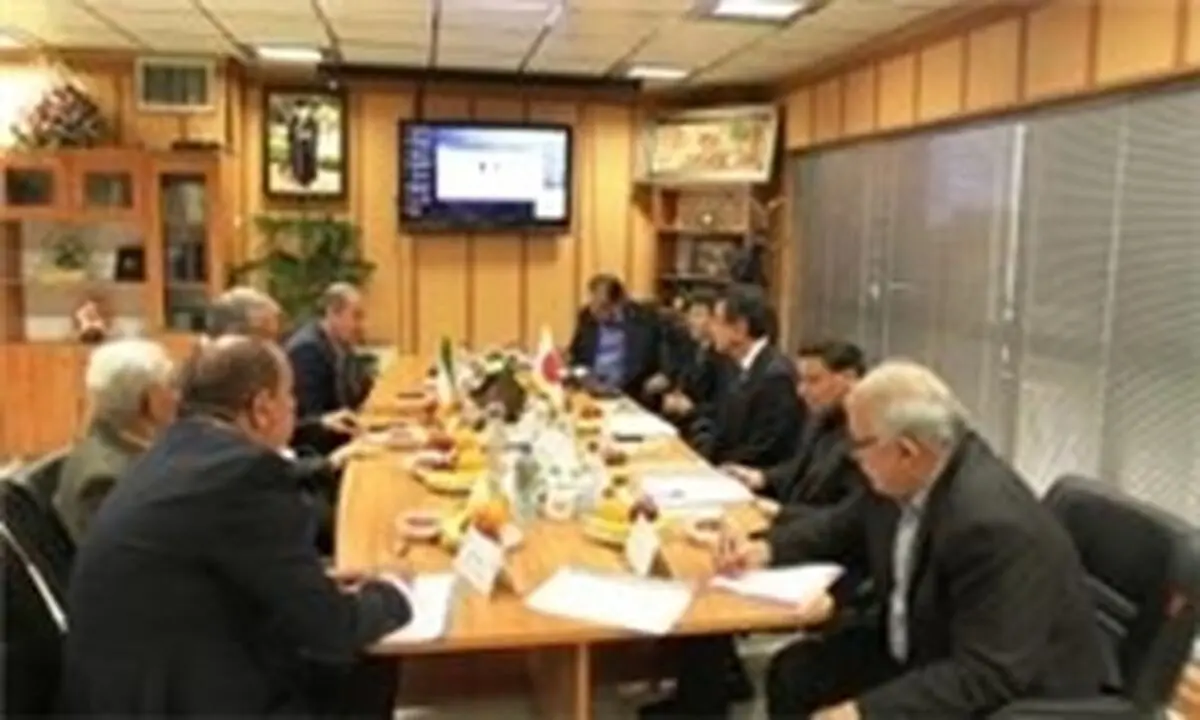 آقای رئیس؛ آیا می‌دانید که سازمان لیگ حتی پول کیک و ساندیس هم برای برخی نشست‌ها ندارد؟! 