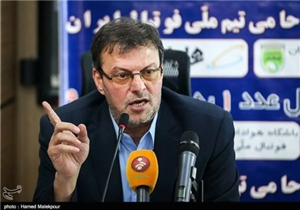 نشست هم‌اندیشی دبیرکل فدراسیون فوتبال با داوران لیگ برتری