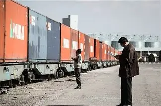 نتیجه مثبت شدن تراز تجاری ایران برای اقتصاد