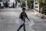 کودکان غزه مجبور به نوشیدن آب شور دریا هستند