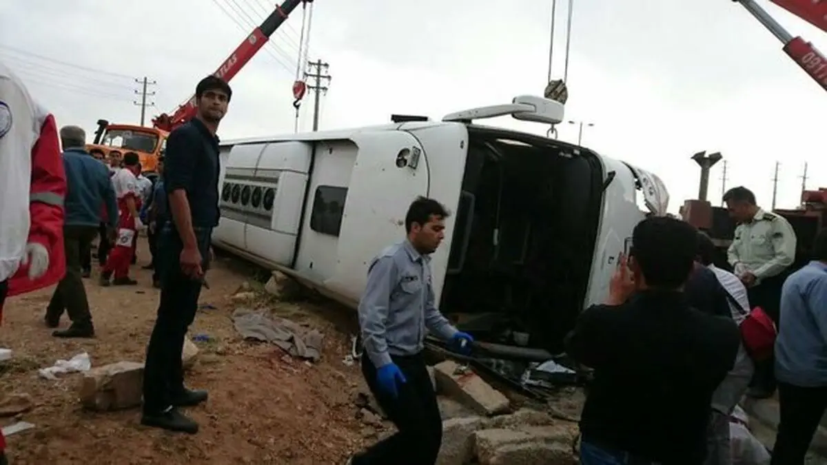  علت واژگونی اتوبوس گردشگران مشخص شد