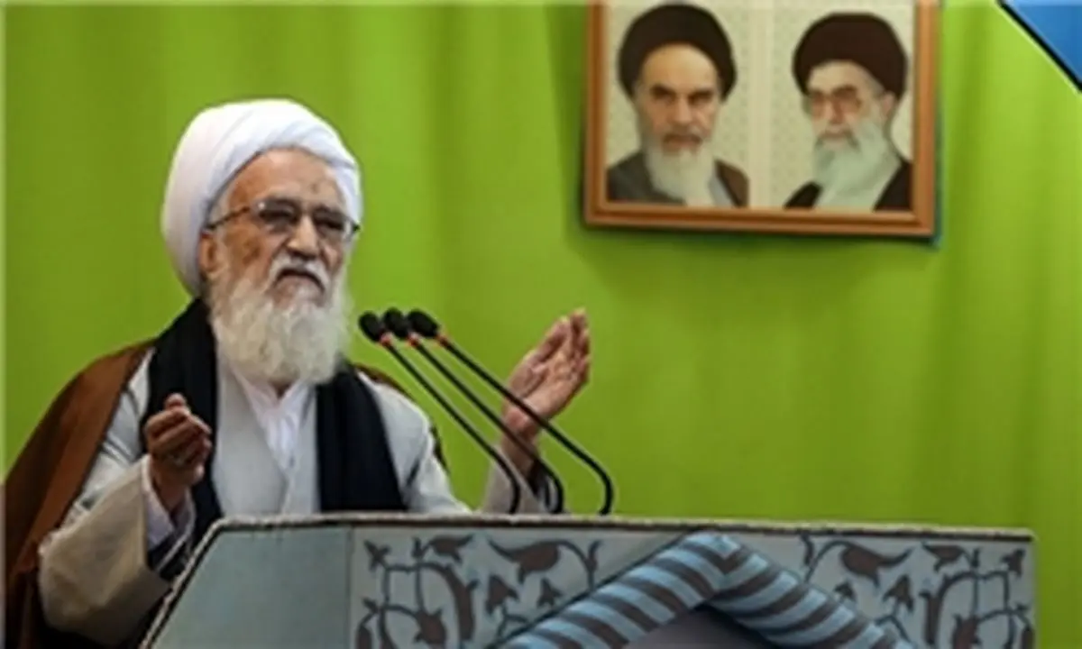 امام جمعه تهران: ضعیفان بیمار دل میگویند به جای مقاومت مذاکره کنیم
