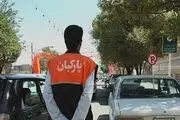 نصب تابلو غیرقانونی بودن فعالیت پارکبان‌ها در خیابان دربند

