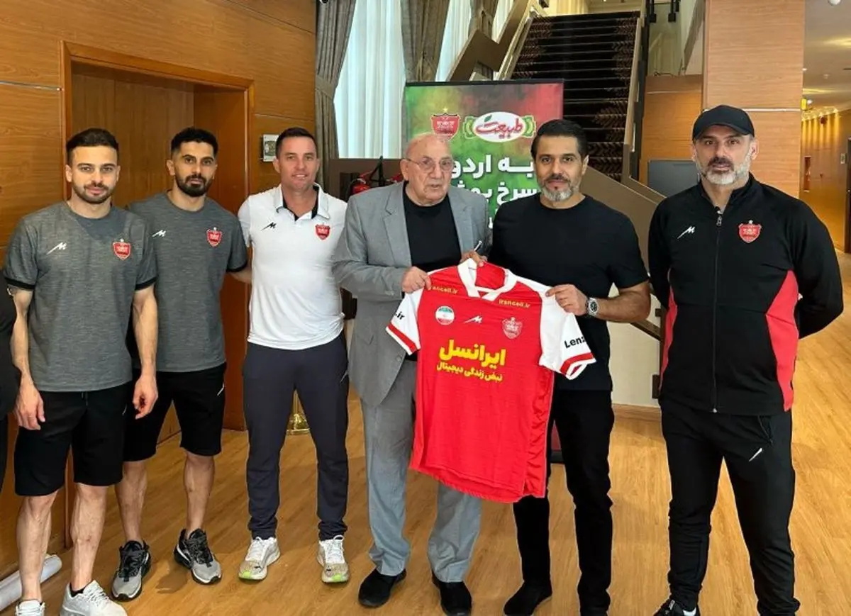حشمت مهاجرانی بازیکنان پرسپولیس را سورپرایز کرد