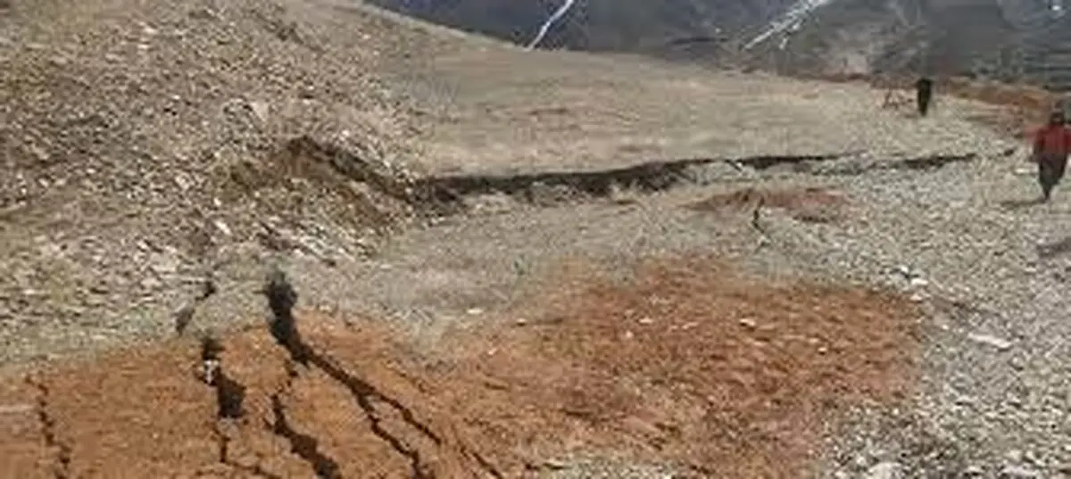 
رانش زمین در مهاباد موجب تخلیه خانه‌ها شد