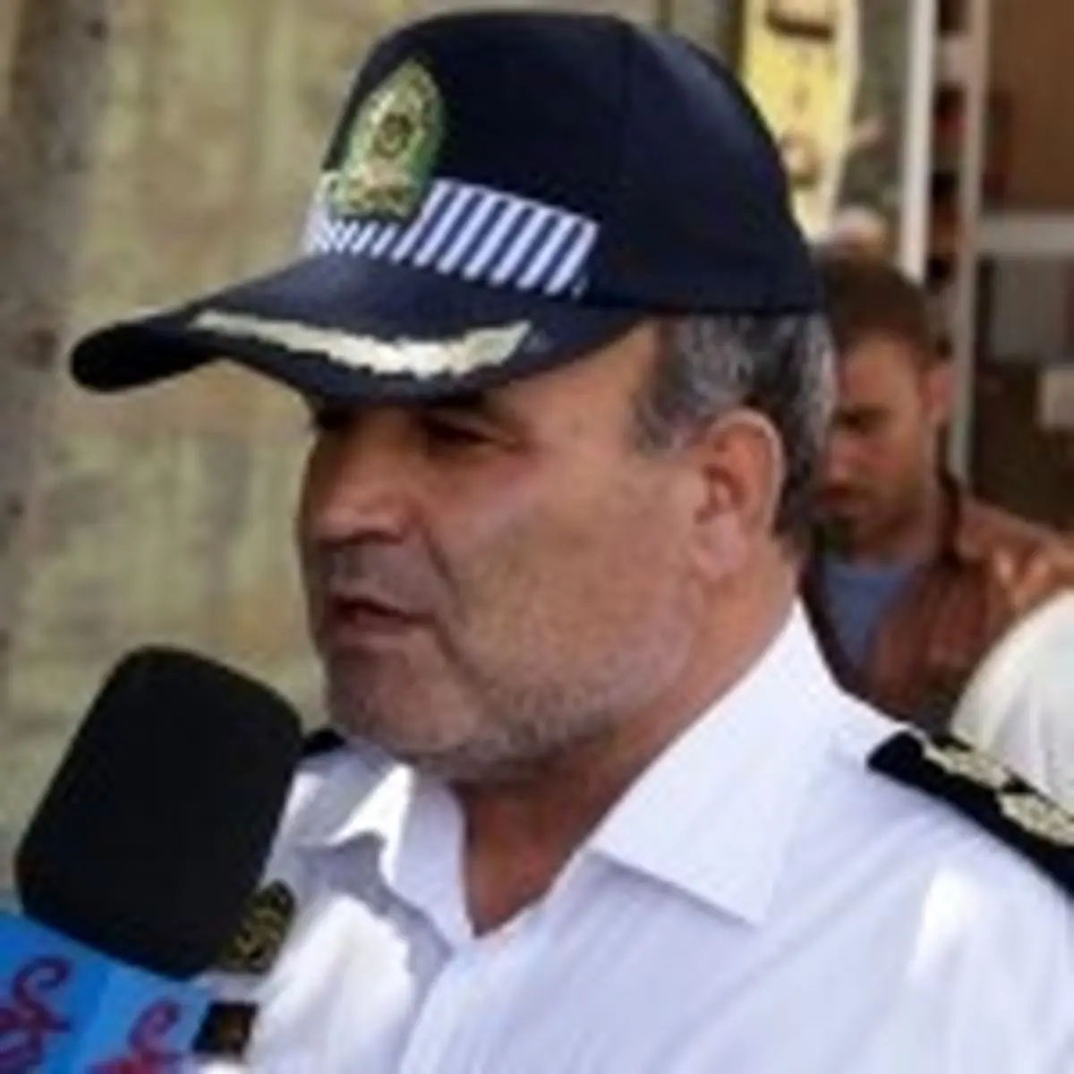 وانت پیکان با 13 سرنشین در همدان واژگون شد
