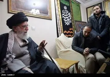 حضور رهبر معظم انقلاب در منزل شهید حاج قاسم سلیمانی