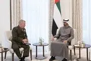 دیدار و گفت‌وگوی ولی‌عهد ابوظبی با کنت مکنزی در ابوظبی
