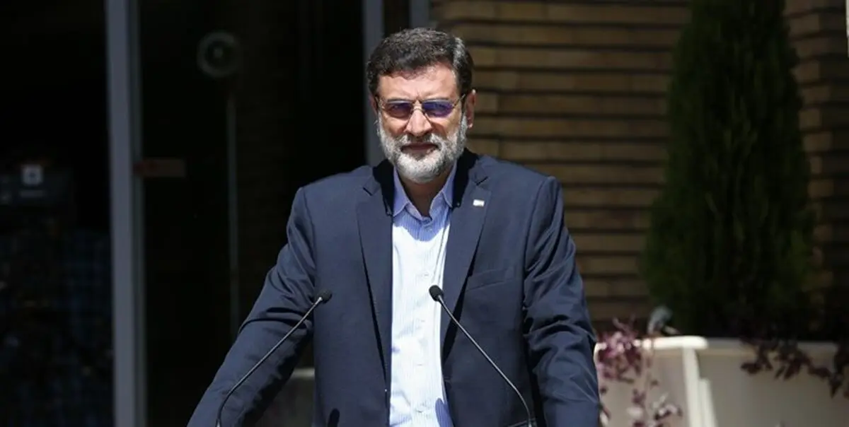 کسی که حاشیه پردازی می کند معلوم است که دستش خالی است