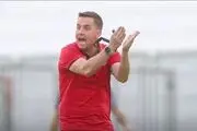 حمله دسته‌جمعی پرسپولیسی‌ها به ویرا