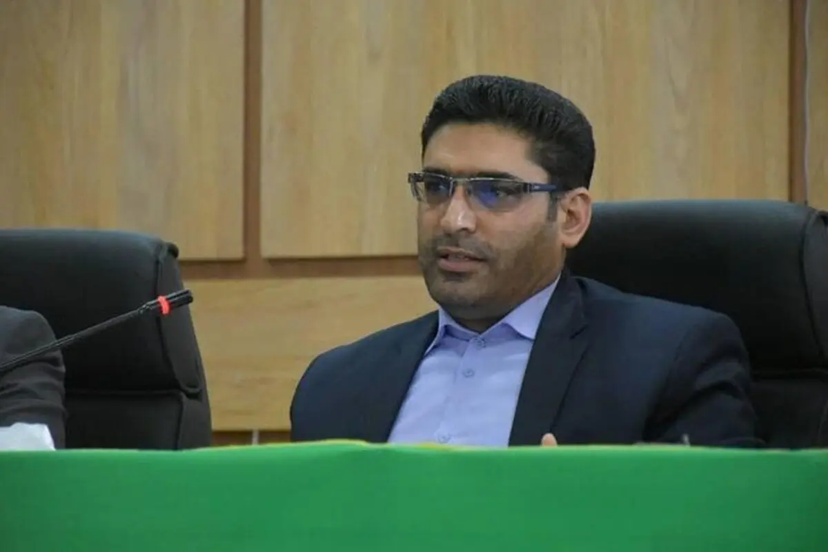 آذری: مجلس در کنار دولت است