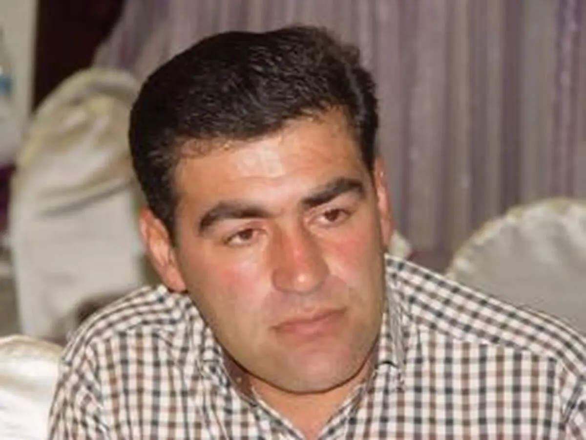 امیدوارم دایی پیشنهاد ما را قبول کند