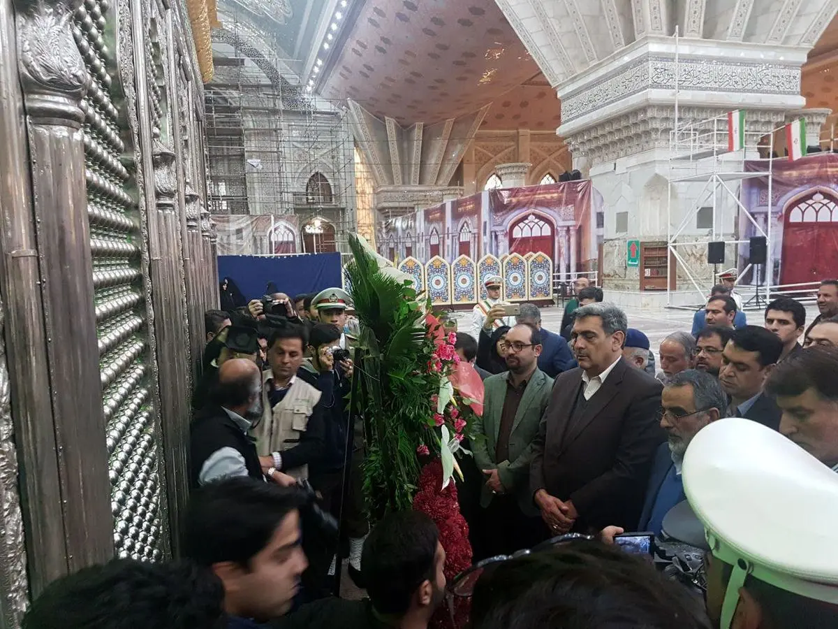 تجدید میثاق شهردار و اعضای شورا با امام راحل(ره)