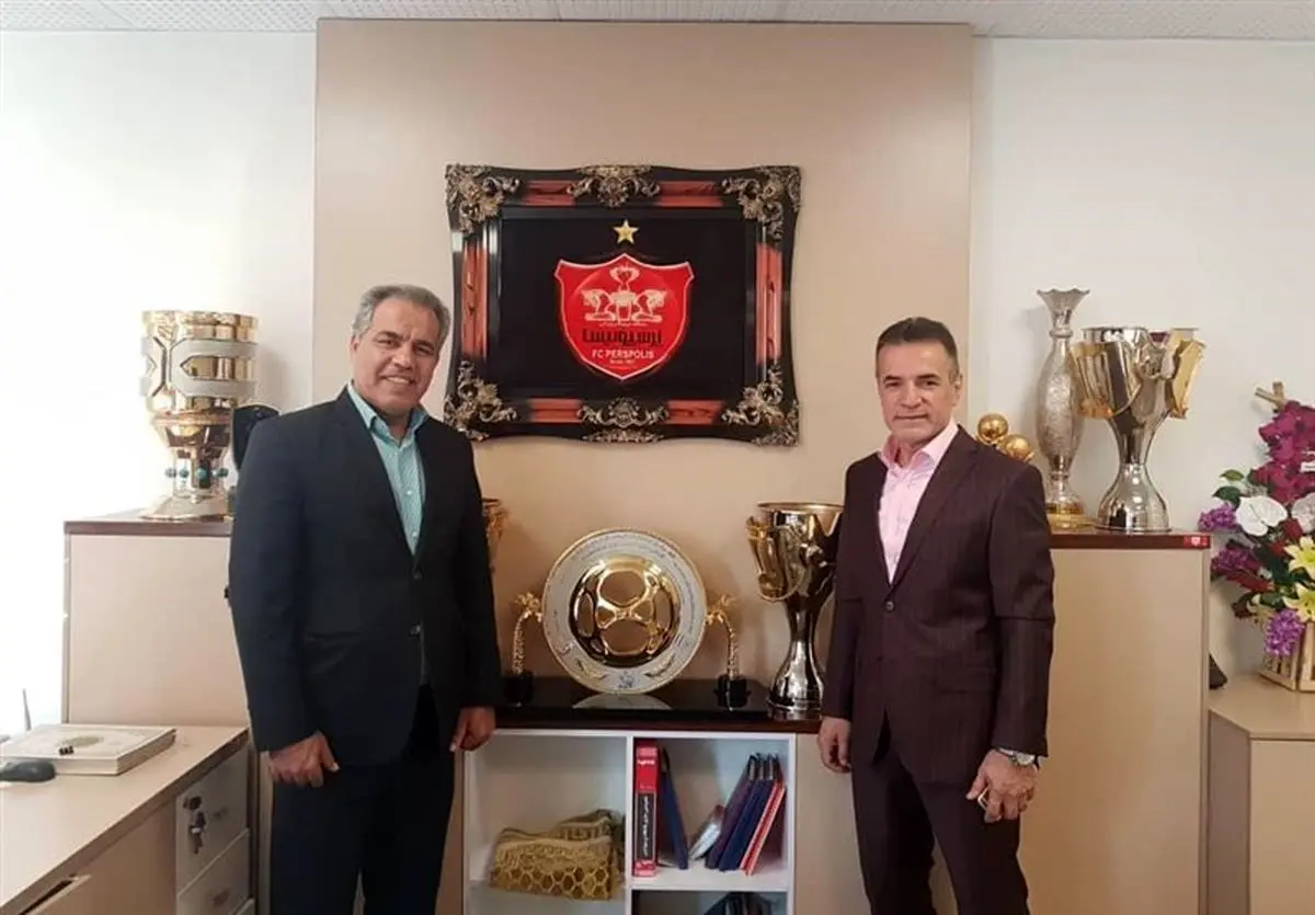 چالشهای انصاریفرد در پرسپولیس