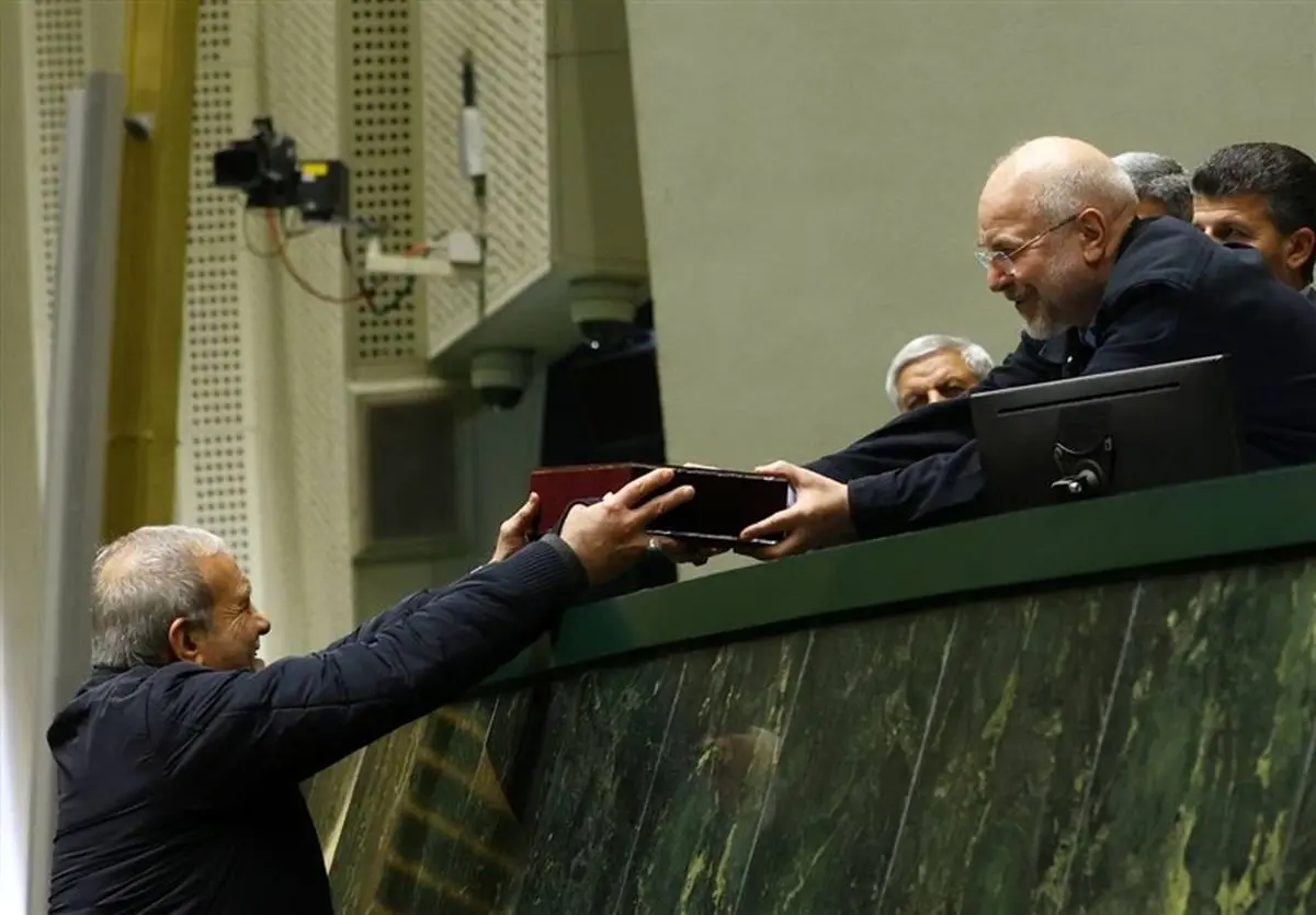 پزشکیان لایحه بودجه 1405 را تقدیم مجلس کرد
