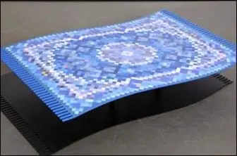 قالی پرنده با الهام از فرش ایرانی