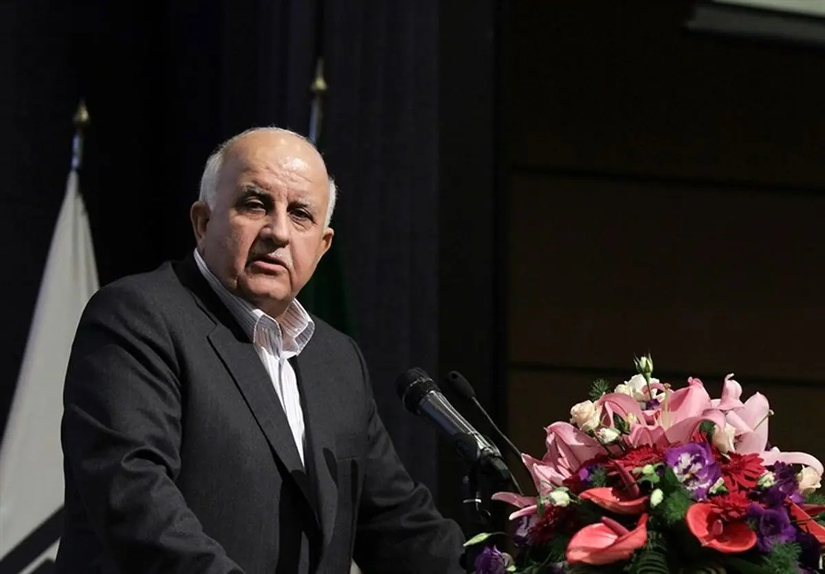 گلایه رئیس دانشگاه علوم پزشکی تهران از حضور مجازی روحانی در مراسم آغاز سال تحصیلی