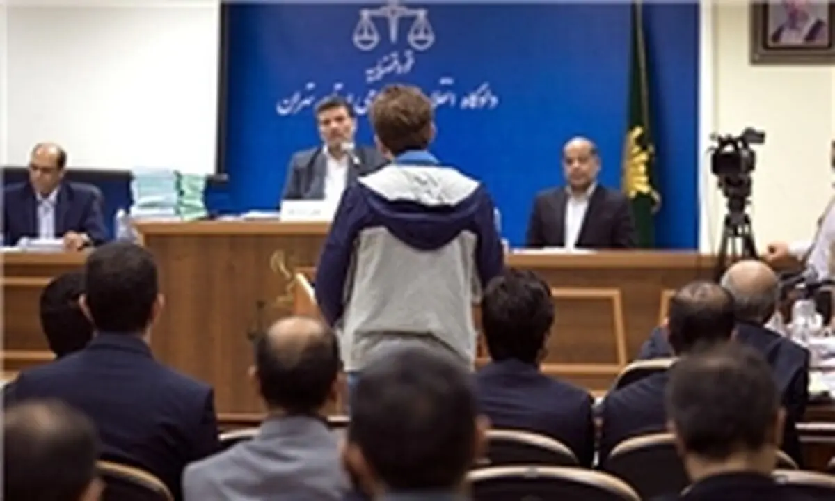 اظهارات وارونه وکیل مدافع مجرم نفتی