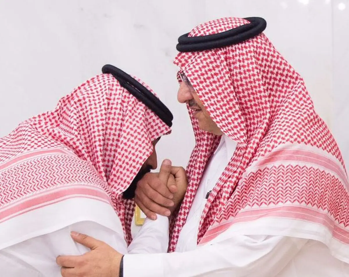 دست بوسی محمد بن سلمان از ولیعهد سابق سعودی+فیلم