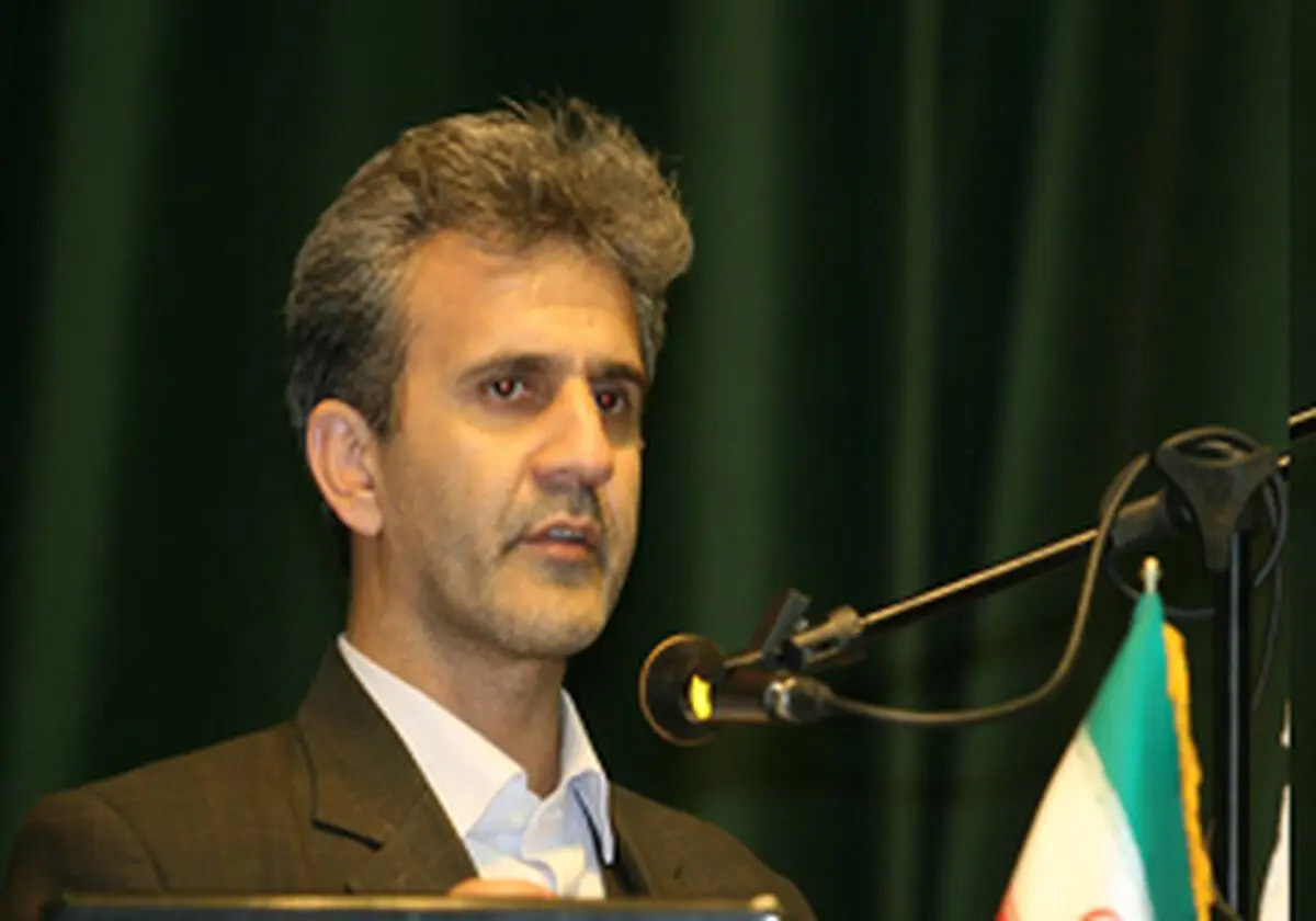  زمینه حضور مددکاران اجتماعی را در مدارس فراهم کنیم