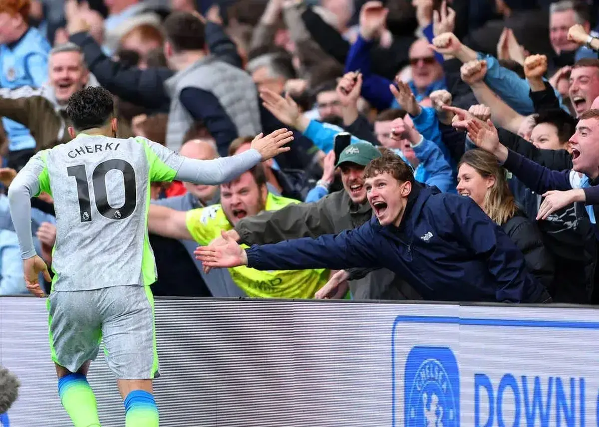 دو هوادار فوتبال در انگلیس سه سال از ورود به ورزشگاه محروم شدند