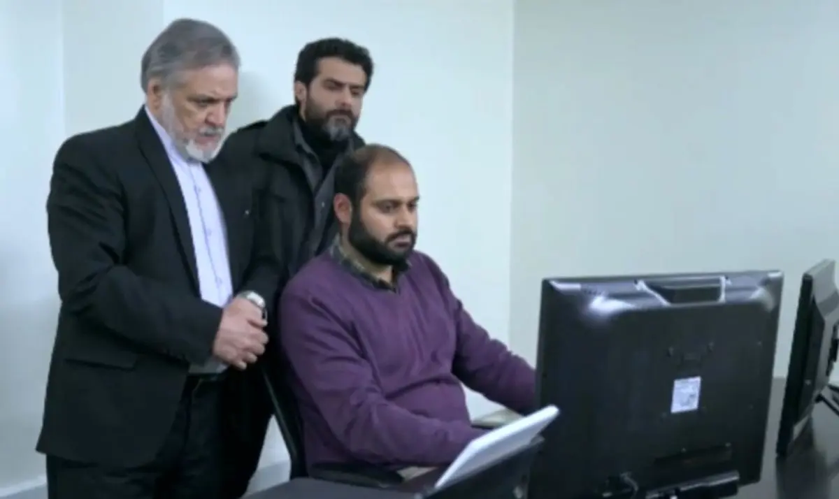 سکانس شناسایی یک جاسوس در گاندو