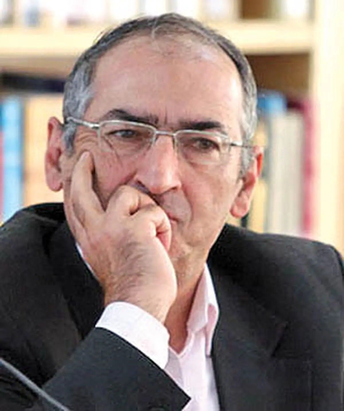 
زیباکلام: سختی کار اصلاح طلبان در استانها، سرخوردگی اصولگرایان