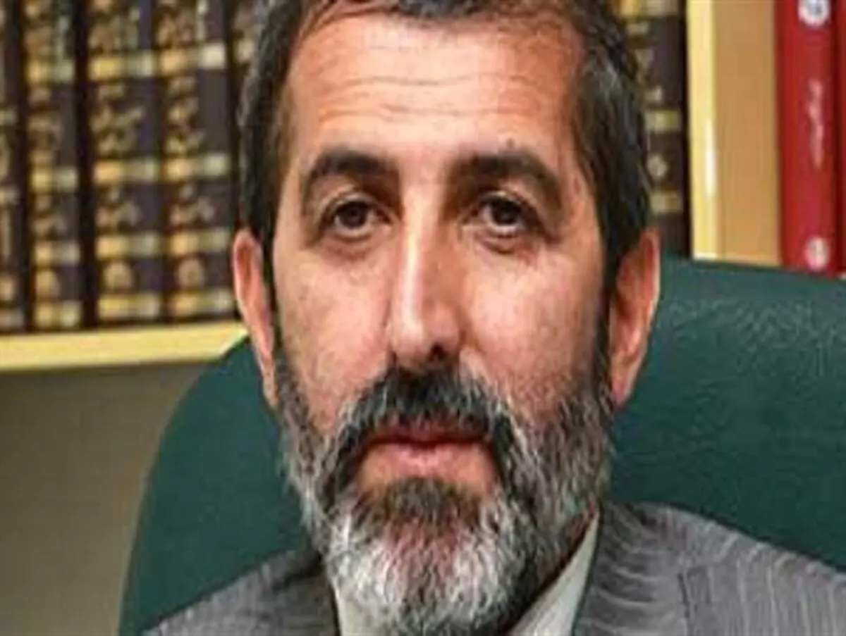 هنر باید در خدمت تحقق آرمان ها و پاسخ گوی نیاز جامعه باشد