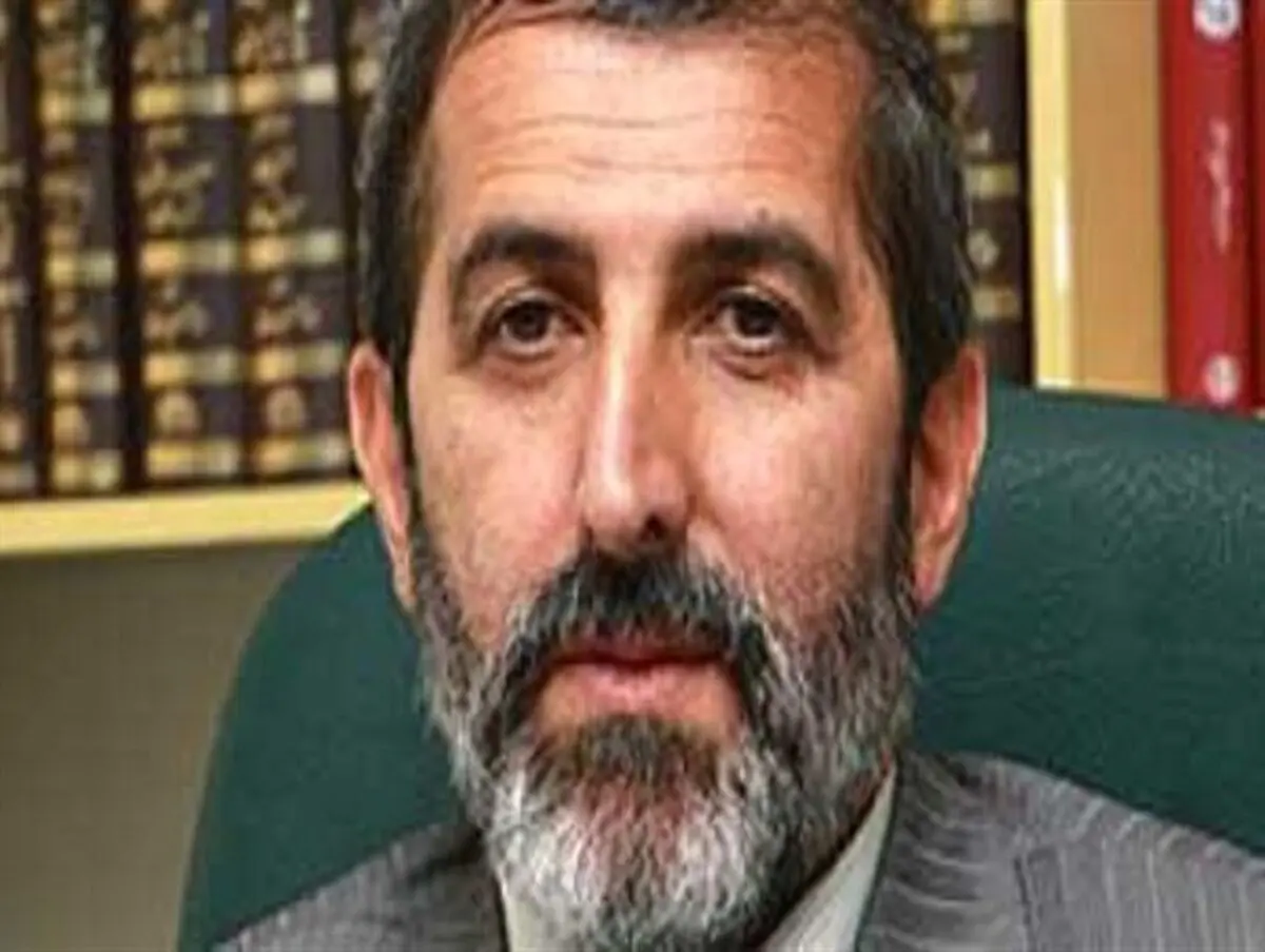 هنر باید در خدمت تحقق آرمان ها و پاسخ گوی نیاز جامعه باشد