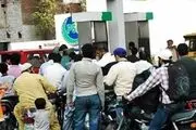 ممنوعیت فروش بنزین به موتورسواران فاقد کلاه ایمنی در پاکستان