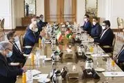 ظریف: راه حل فراگیر سیاسی را بهترین تضمین کننده صلح در افغانستان می‌دانیم