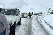 امروز 8 بهمن، بارش شدید برف جاده کرج-چالوس را بست