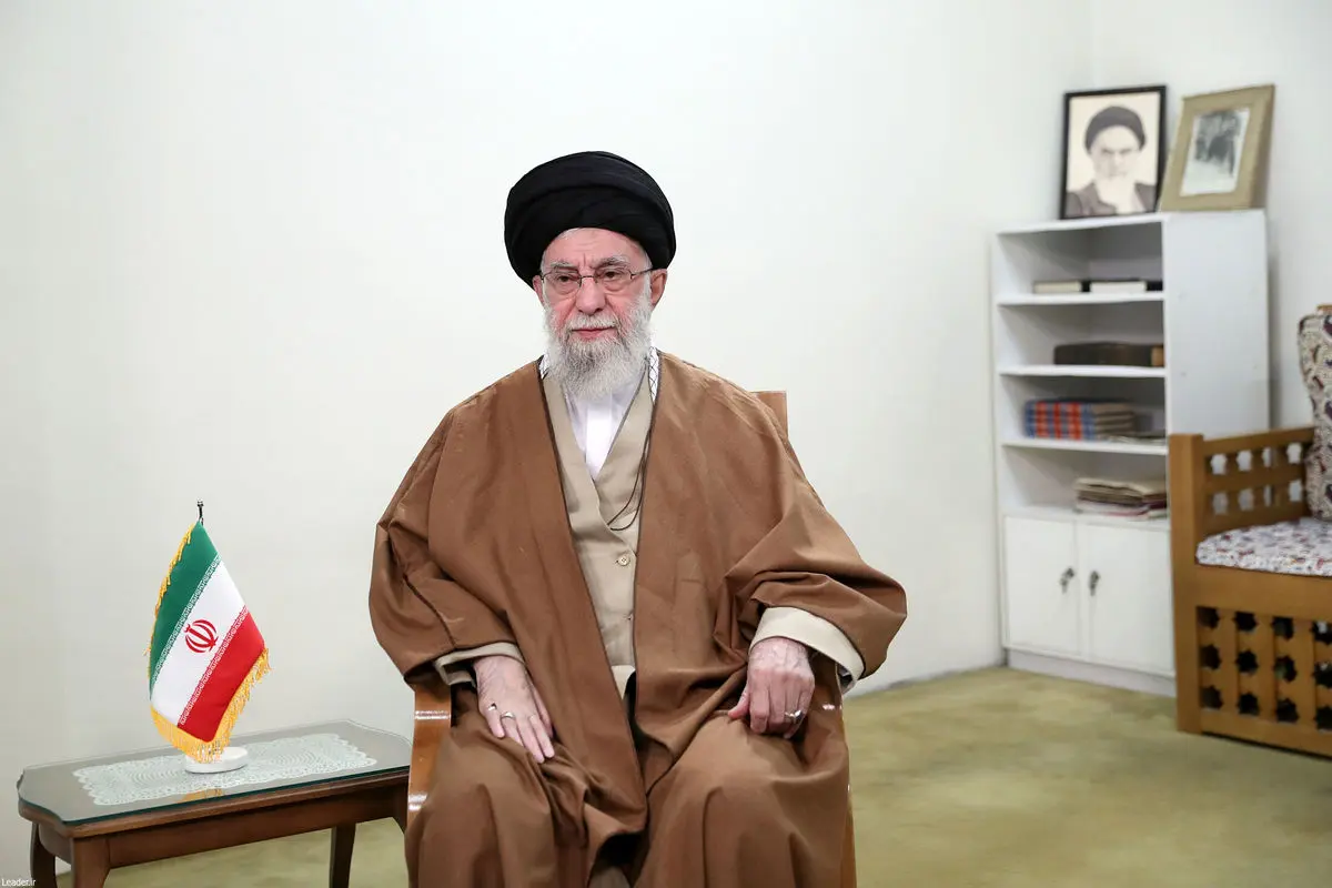 رهبر انقلاب: سال ۱۴۰۴ سال سرمایهگذاری برای تولید خواهد بود +فیلم کامل
