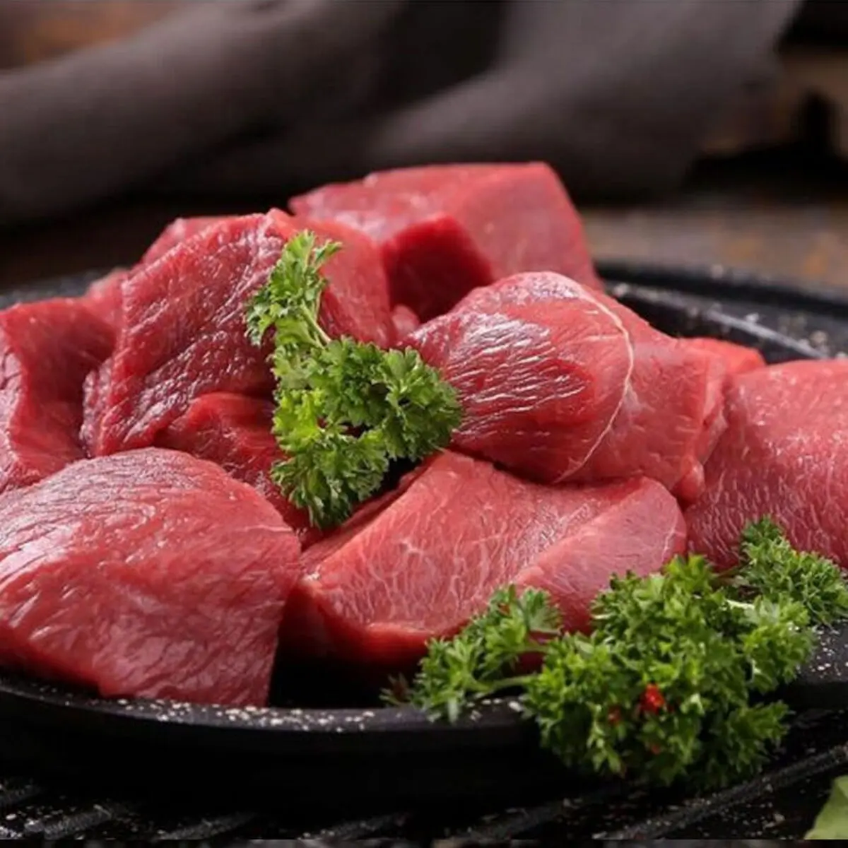 مصرف کم گوشت قرمز باعث چه خطراتی می‌شود؟! + اینفوگرافیک