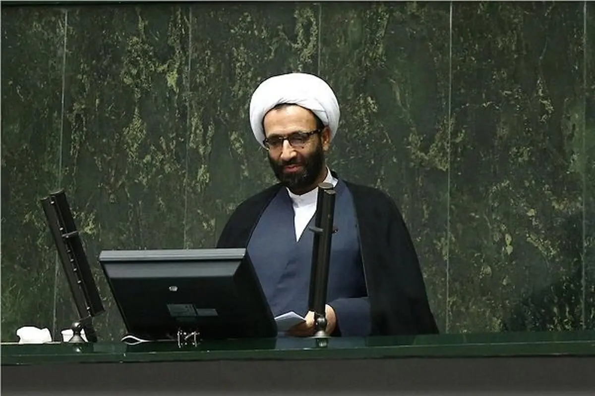 سلیمی: رئیس جمهور که به توچال می‌رود برای پاسخگویی به مجلس هم بیاید