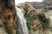 بارش تگرگ و جاری شدن سیلاب در چرام+ عکس