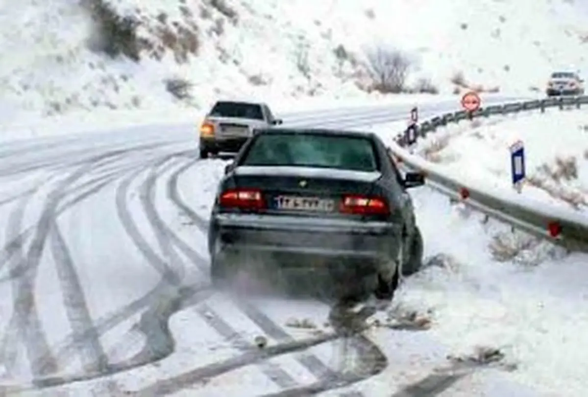 بارش برف در محورهای ارتباطی آذربایجان غربی