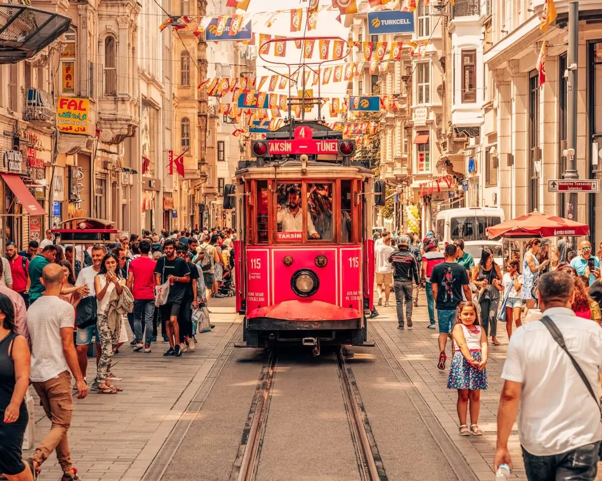 در نزدیکی میدان تکسیم در کجا اقامت کنیم؟