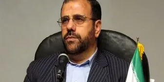 امیری: روحانی برای دفاع از رزم حسینی به مجلس نمی رود