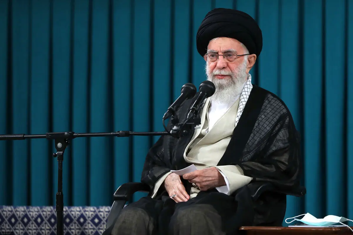 ۷۰۰ نفر از مردم قم با رهبر معظم انقلاب دیدار می کنند