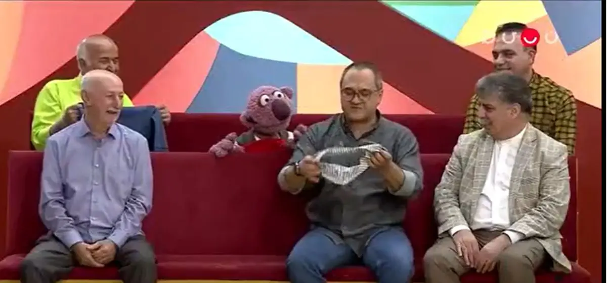 جناب خان وسط برنامه لباسش رو درآورد!