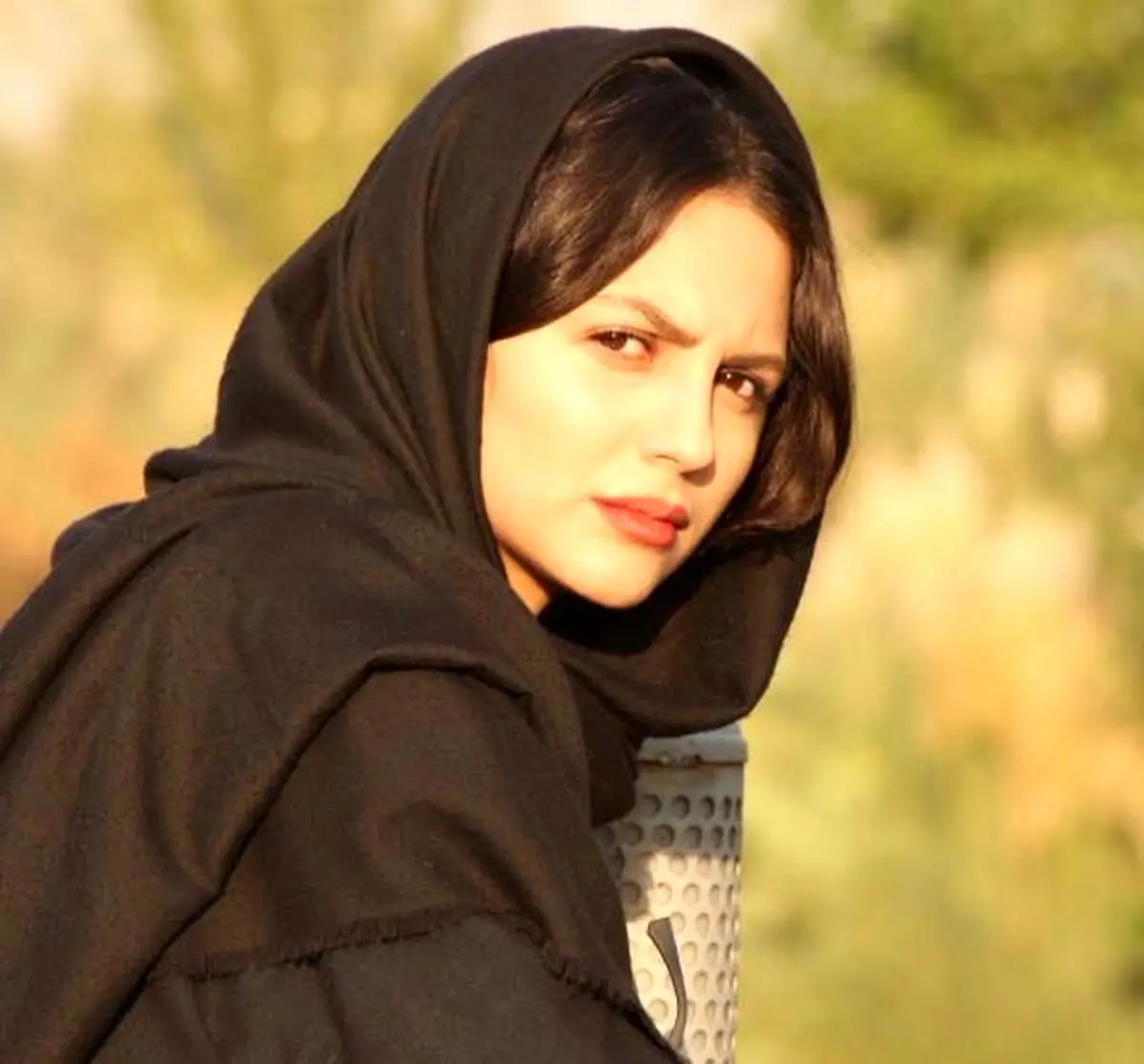 نیلوفر کوخانی بازیگر نقش تابان در خانه امن