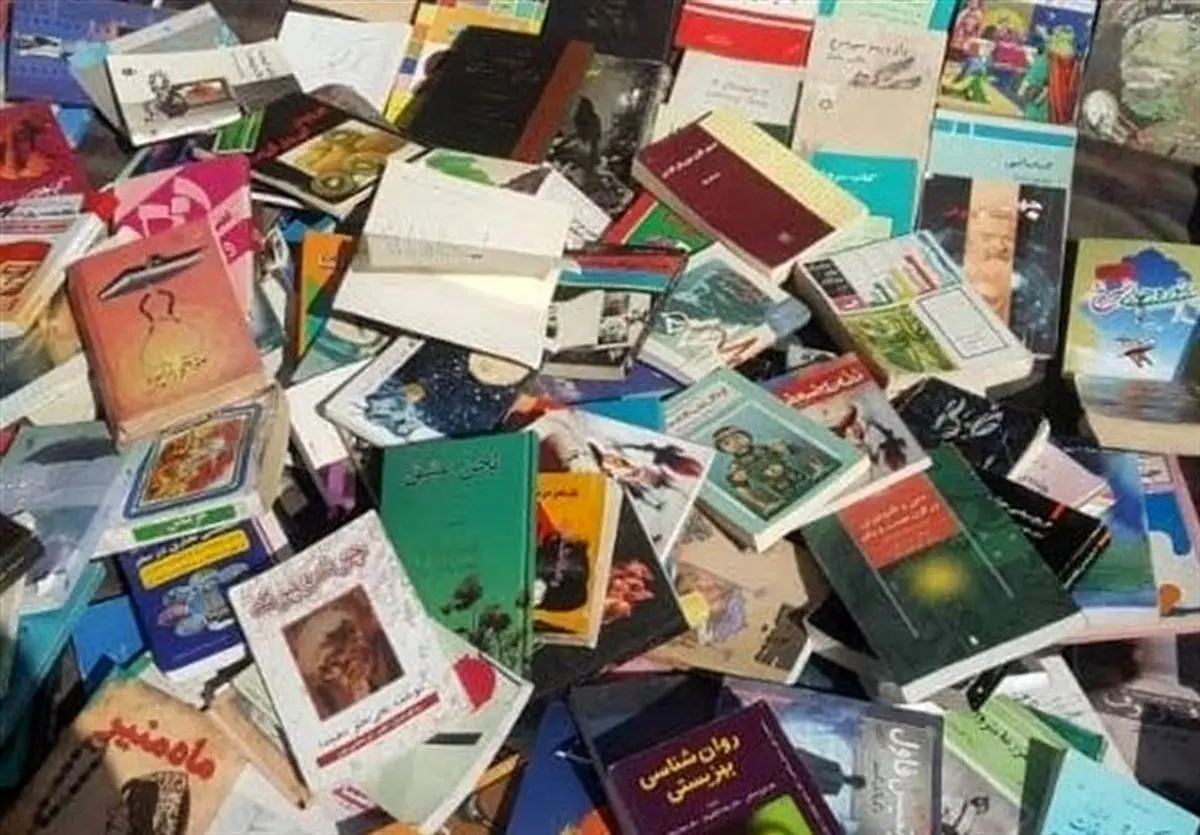 بساطگستری کتابفروشان در خیابان انقلاب ممنوع!