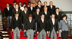 کاهش حمایت ژاپنی‌ها از دولت آبه