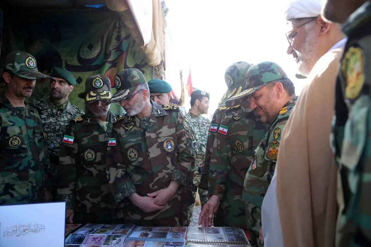 بازدید فرمانده کل ارتش از توپخانه اصفهان