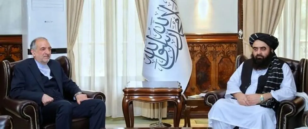 بررسی مسائل مهاجران افغان در دیدار سفیر ایران با وزیر خارجه طالبان