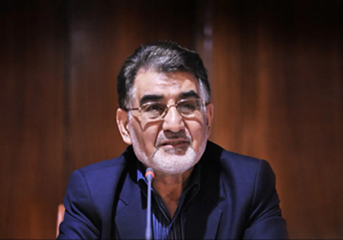 با مذاکرات ایران و آمریکا تصمیمی بگیریم که به نفع مردم باشد