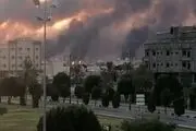 بزرگترین پالایشگاه‌ جهان همچنان در آتش می‌سوزد
