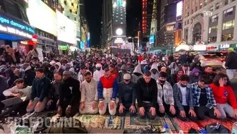 اجتماع صدها مسلمان روزه‌دار در قلب نیویورک برای نخستین بار