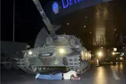 تلاش کودتاگران برای ورود  تانک‌ها به خیابان‌های استانبول